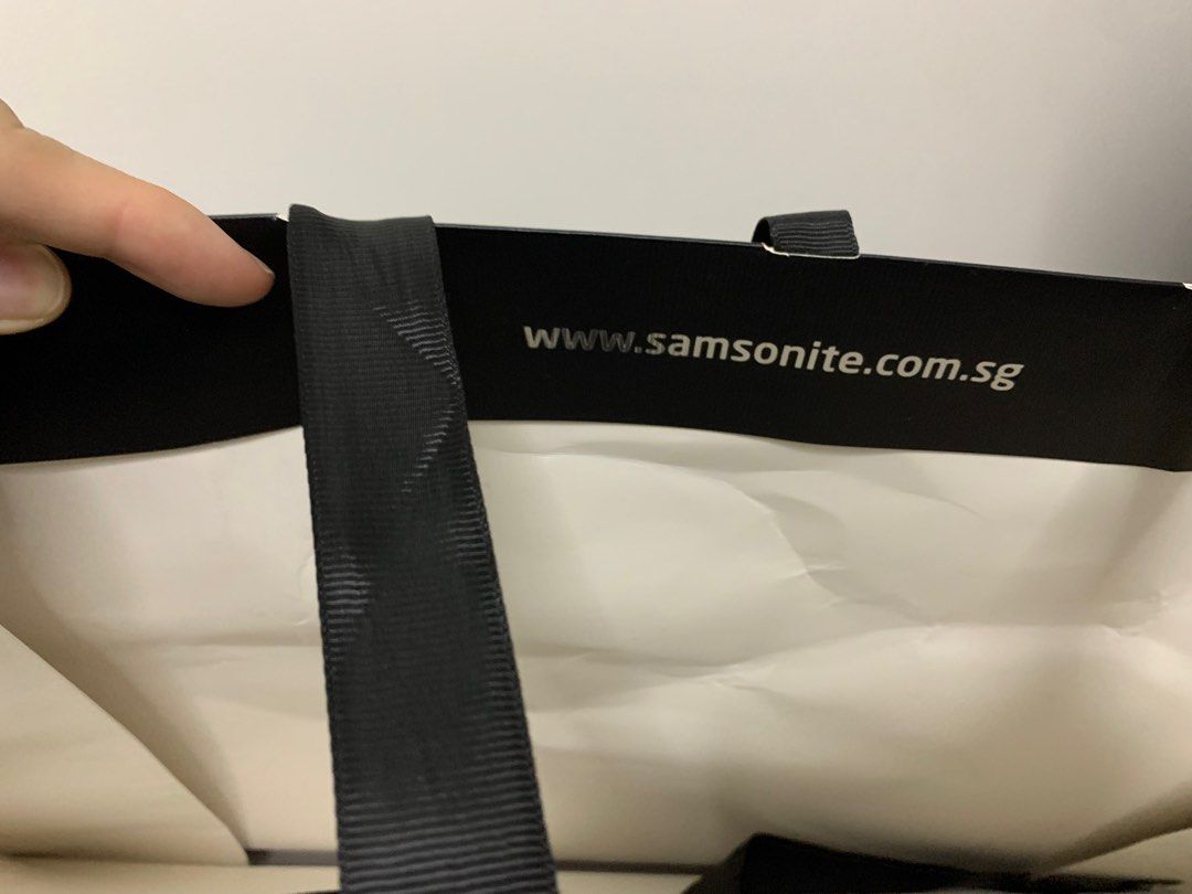 Authentic Samsonite Paperbag (Category: Luxury Accessories) located in Paranaque City. Submitted by innersmile (Listing ID 1331152552, Image 3). Description: Authentic samsonite paperbag .