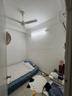 (Category: ) located in . Submitted by ithriftx (Listing ID 1331106951, Image 1). Description: .