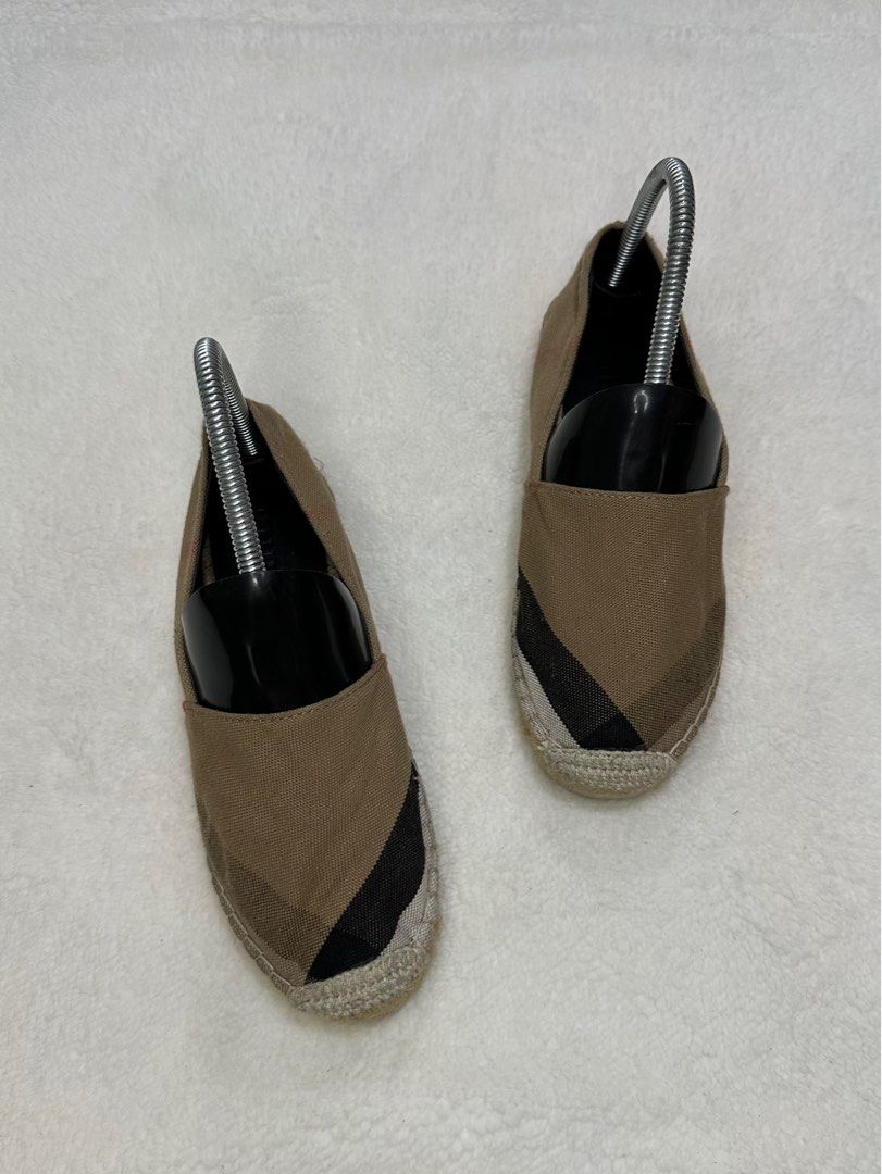 Burberry Beige Hodgeson Check Canvas Flat Espadrille Women s Fashion Footwear Flats Sandals on Carousell