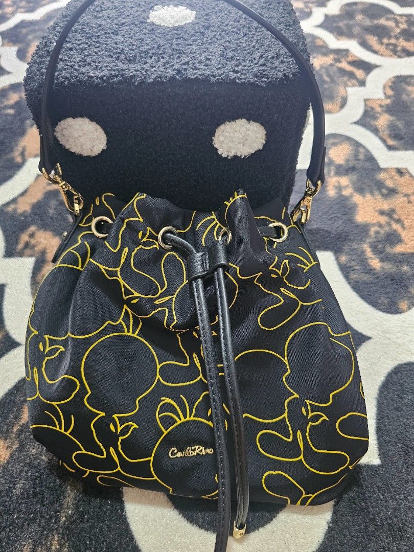 Carlo Rino Bucket Shoulder Crossbody bag x Tweety bird Edition Women s Fashion Bags Wallets Shoulder Bags on Carousell