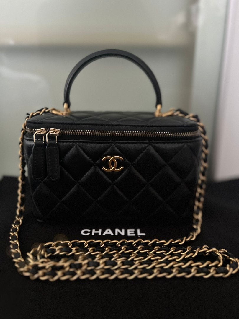 SALE Chanel Medium Vanity Black Lambskin in AGHW (FULL SET WITH ENTRUPY