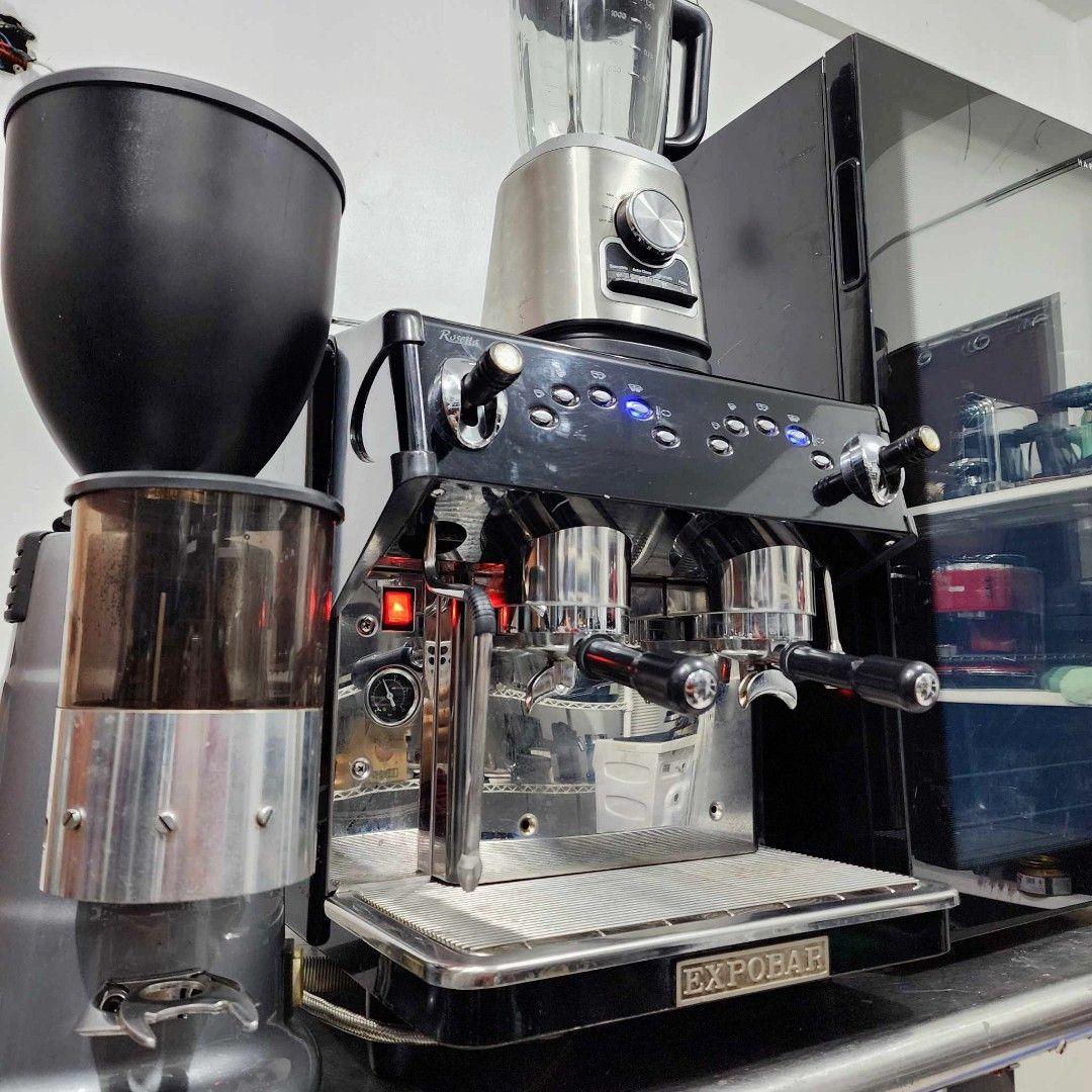COMPACT EXPOBAR 2 GROUPS COMMERCIAL COFFE GRINDER & ESPRESSO MACHINE ROSETTA MINI CONTROL 2GR BLACK TA (Category: Coffee Machines & Makers) located in Bulacan. Submitted by iamvanillapeach (Listing ID 1331173351, Image 3). Description: Compact Expobar 2 Groups Commercial Coffee Espresso Machine Rosetta Mini Control 2GR Black TA Model: EBED-C32B-22AF Serial Number: 115 1902 42035 Voltage: 220-240V Frequency: 50-60Hz Wattage: 2800W Boiler Capacity: