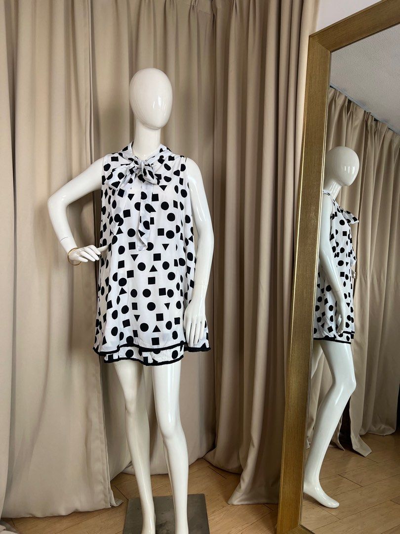 Cute Korean Tent Dress (Category: Dresses) located in Caloocan City. Submitted by daiko126 (Listing ID 1331111725, Image 2). Description: Can fit XS-Medium Chest: up to 36” Waist: up to 36” Length: 31” MOP: BPI or GCash.