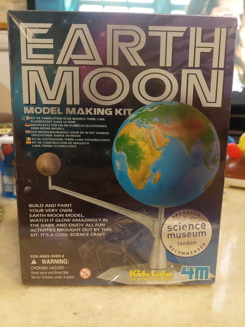 Earth/Moon Model Making Kit main image 1