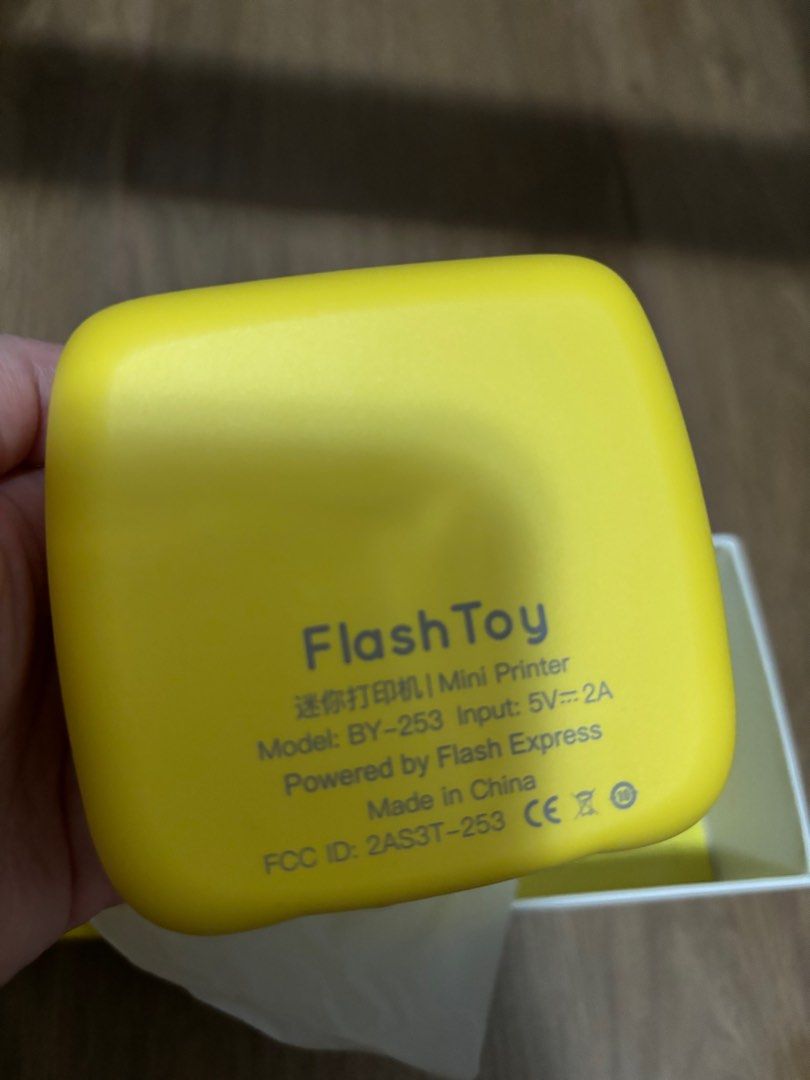 Flash express mini printer - Flash Toy (Category: Printers, Scanners & Copiers) located in Quezon City. Submitted by balenese (Listing ID 1331185107, Image 2). Description: Slightly used. Still has some rolls left inside .
