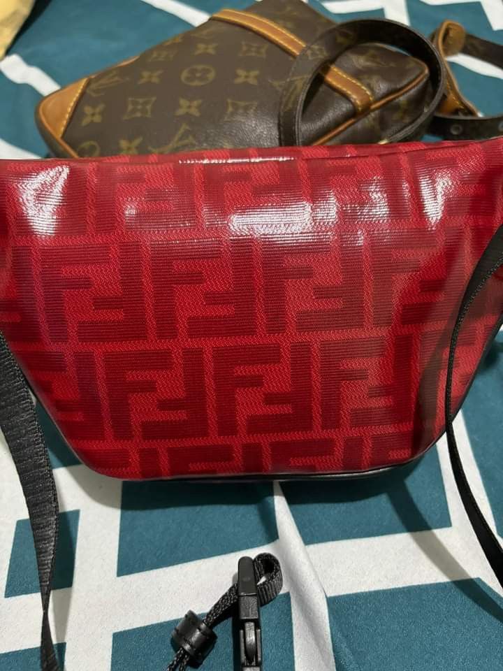 For sale (Category: Luxury Bags & Wallets) located in Bayugan. Submitted by daniel2019 (Listing ID 1331115398, Image 2). Description: Fendi belt bag no issue as new condition.