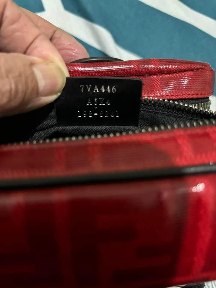 For sale (Category: Luxury Bags & Wallets) located in Bayugan. Submitted by daniel2019 (Listing ID 1331115398, Image 3). Description: Fendi belt bag no issue as new condition.