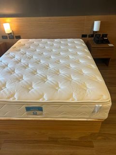 (Category: ) located in . Submitted by moonlightparis77 (Listing ID 1331070620, Image 1). Description: .