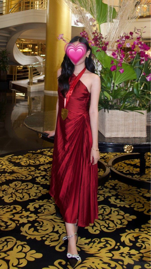 FOR RENT: Graduation Dress (Category: Evening dresses & gowns) located in Makati City. Submitted by hausofjojo (Listing ID 1327261610, Image 3). Description: Size: XS Bust: 33.9 inches Waist: 24-26 inches Length: 46.7/42.8 inches Fabric: Polyester; With Lining Fit: Regular; Non-stretch Rent: 400/3 Days Security Deposit: 800 (To be refunded if there are no damages upon return) No need to wash/clean upon returning .
