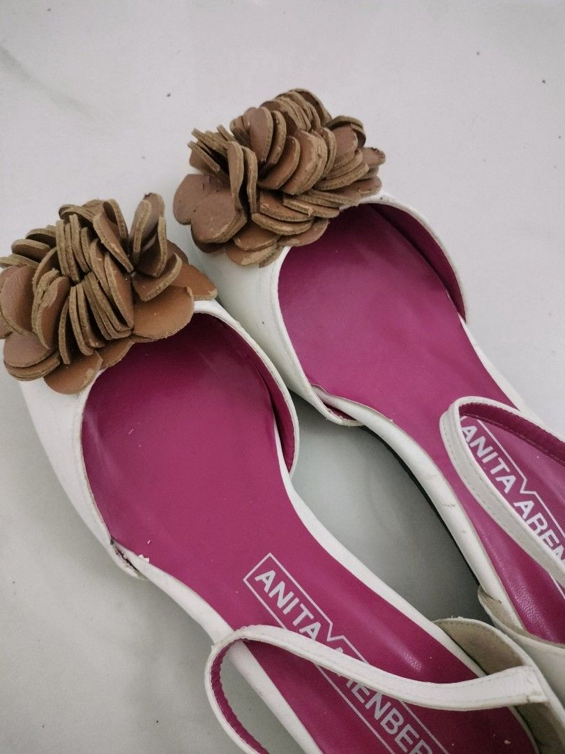 Gyaru Japan shoes (Category: Heels) located in San Juan City. Submitted by stripedpinkroom (Listing ID 1331079894, Image 2). Description: Vintage shoes in well-used condition, from Japanese brand Anita Arenberg. 25.5 cm insole. Great for himekaji coords..