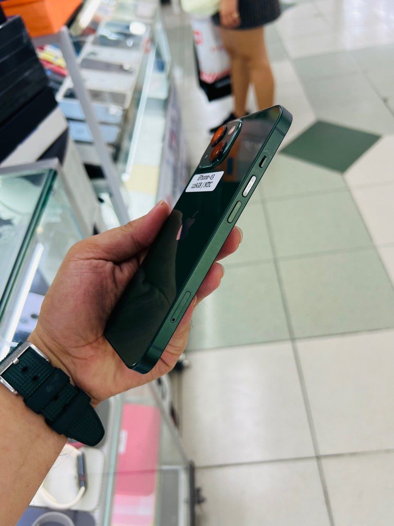 iPhone 13 128GB 86BH Globelocked 98%smooth No issues (Category: iPhone 13 Series) located in San Juan City. Submitted by saabangadgetshop (Listing ID 1331083310, Image 3). Description: Onhand | Pre-owned iPhone 13 128GB Globelocked NTC APPROVED Battery Health 86% NO HIDDEN ISSUES NO HISTORY OF REPAIR 98%Smooth with chip paint sa camera TEST TO SAWA RESET ALL YOU WANT TEST ALL YOU WANT NOT REFURBISHED AUTHENTIC PHONE ALL WORKING (FREE 3UTOOLS) iPh