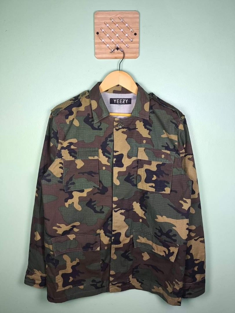 Kanye West Saint Pablo Tour Camo Merch Jacket Men s Fashion Coats Jackets and Outerwear on Carousell