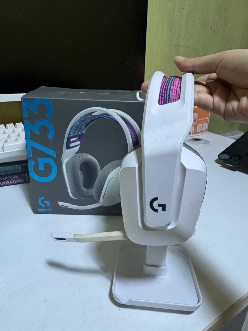 Logitech g733 Wireless gaming headset (Category: Headphones & Headsets) located in Paranaque City. Submitted by shamijapanpreloves (Listing ID 1331112705, Image 3). Description: Logitech G733 - Wireless (comes with a 2.4Hz USB dongle) - With microphone (detachable) comes with the free headphone stand (as seen on the picture) No defects on functionality. Newly replaced ear pads Shipping will be handled by the buyer..