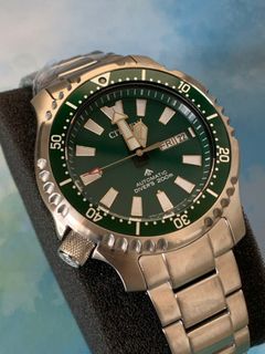 (Category: ) located in . Submitted by notorious_watches (Listing ID 1331092208, Image 1). Description: .