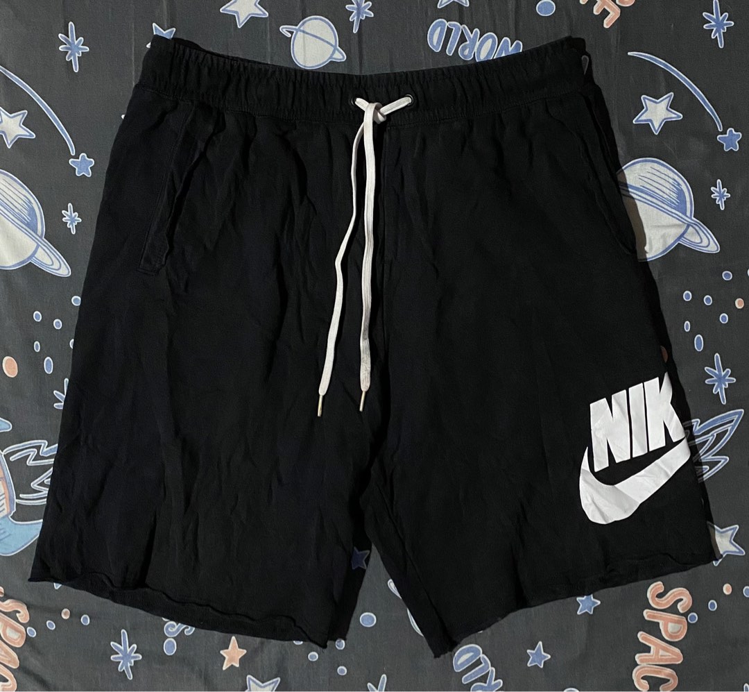 Alumni shorts shop