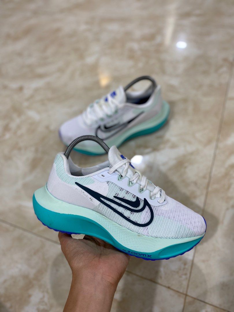 Nike zoomfly