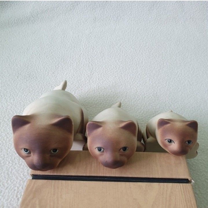 Oct 2 Days promo Only 1 in this World Small Bread Kittens Family Porcelain vintage