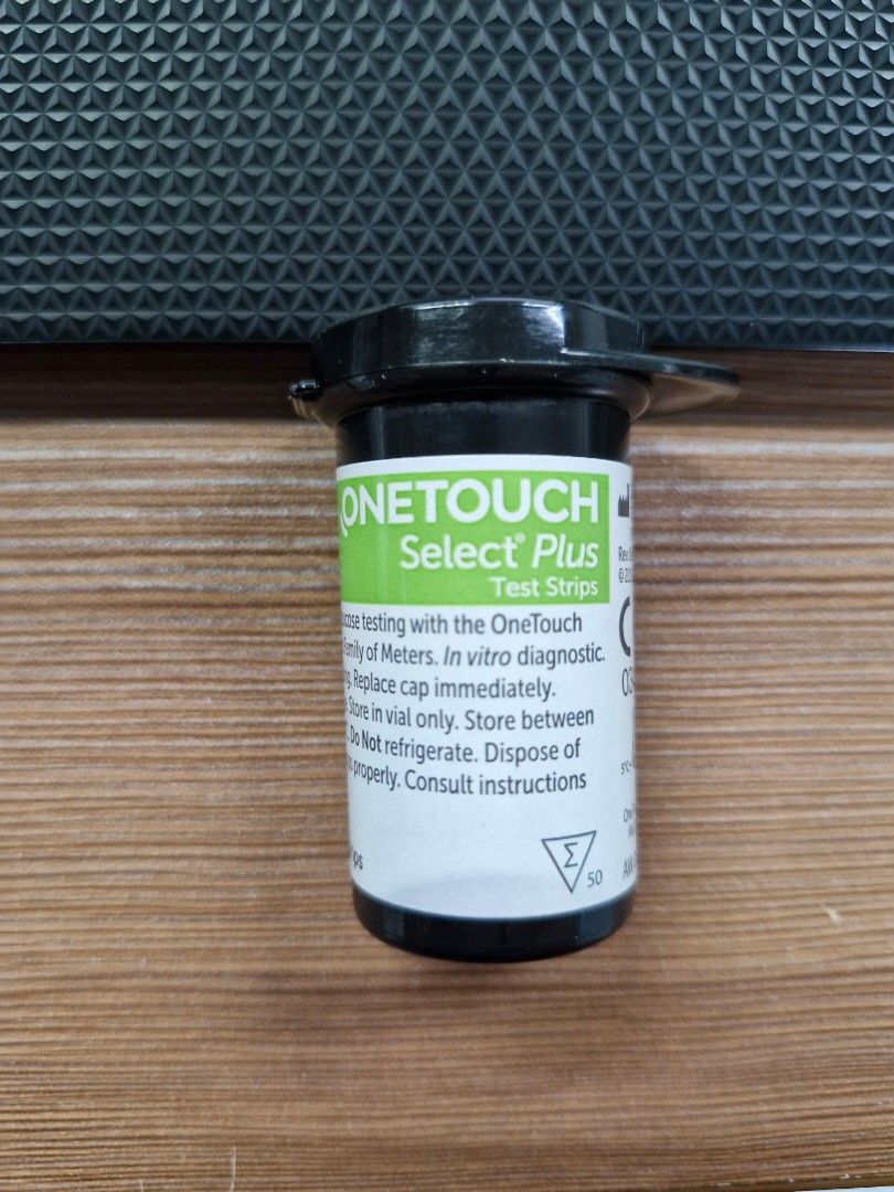 One Touch Select Plus Test Strip (Category: Medical Supplies & Tools) located in Navotas City. Submitted by jmeelyn.pascual (Listing ID 1331128757, Image 3). Description: Selling One Touch Select Plus Glucose Strip Applicable to One Touch Select Plus Simple Glucose Meter Quantity: 40 pieces Lot Code: 5690127 Expiry Date: 01/2025 Reason for Selling: Extra test strip.