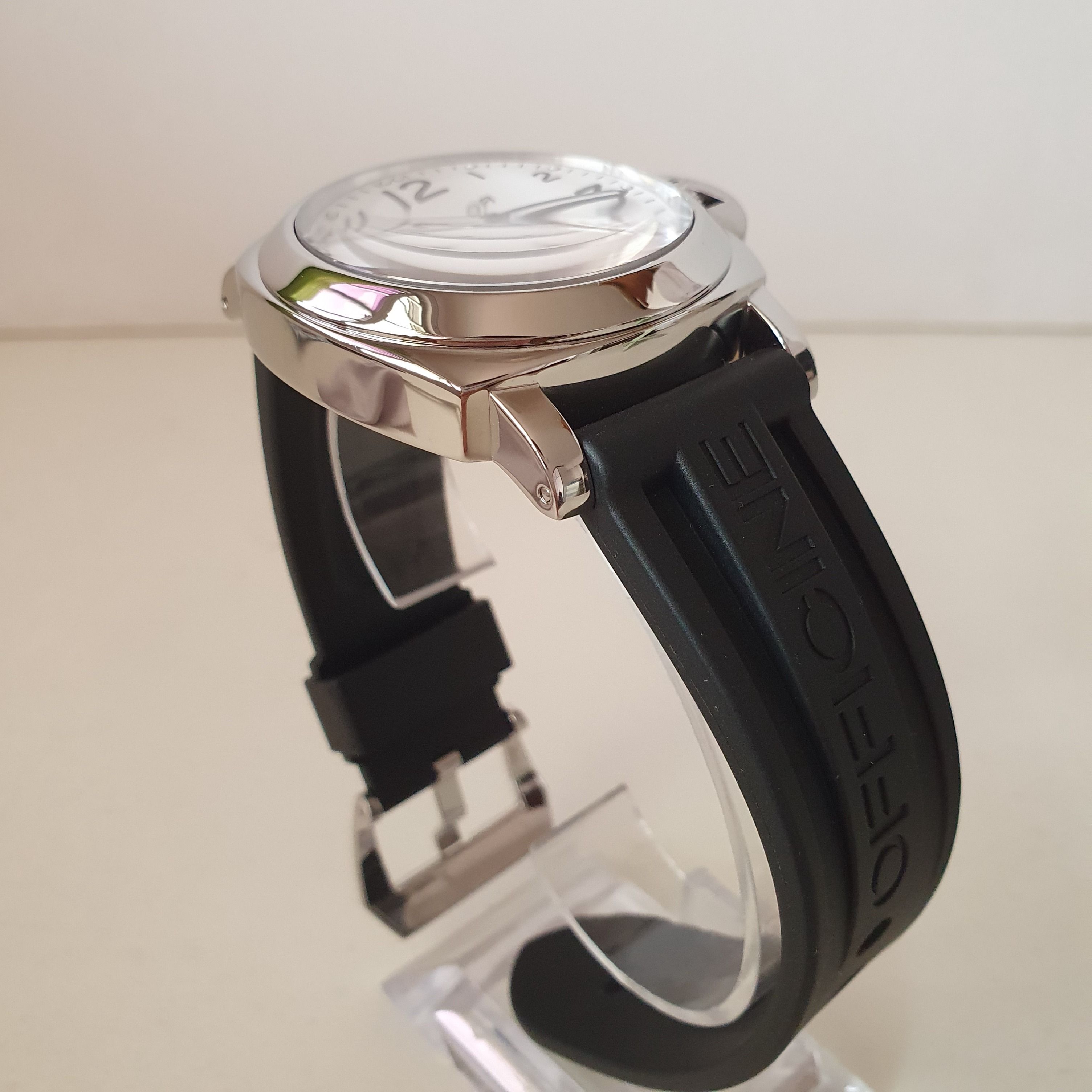 Panerai Luminor Base PAM114 PAM00114 white 44mm Stainless Steel Box and Papers Luxury Watches on Carousell