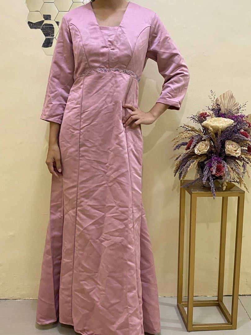 Pink purple gown with beads (Category: Dresses) located in Quezon City. Submitted by nestea.s (Listing ID 1331191130, Image 1). Description: .