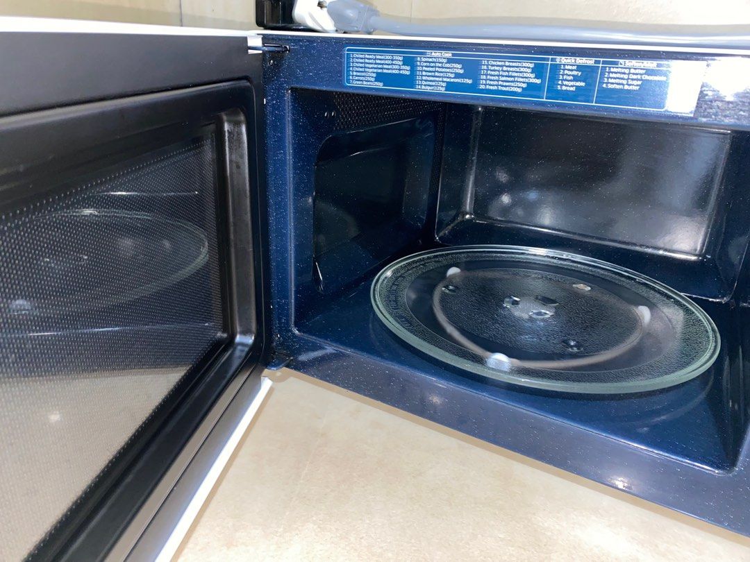 Samsung Ceramic Microwave Oven (Category: Ovens & Toasters) located in Manila. Submitted by macmb (Listing ID 1331078739, Image 3). Description: FEATURES: 23 LITER MWO; ELECTRONIC CTRL CERAMIC ENAMEL INTERIOR.