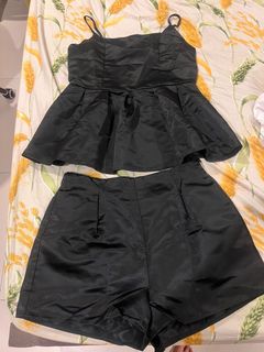 (Category: ) located in . Submitted by LaraGotStyle (Listing ID 1331205973, Image 1). Description: .