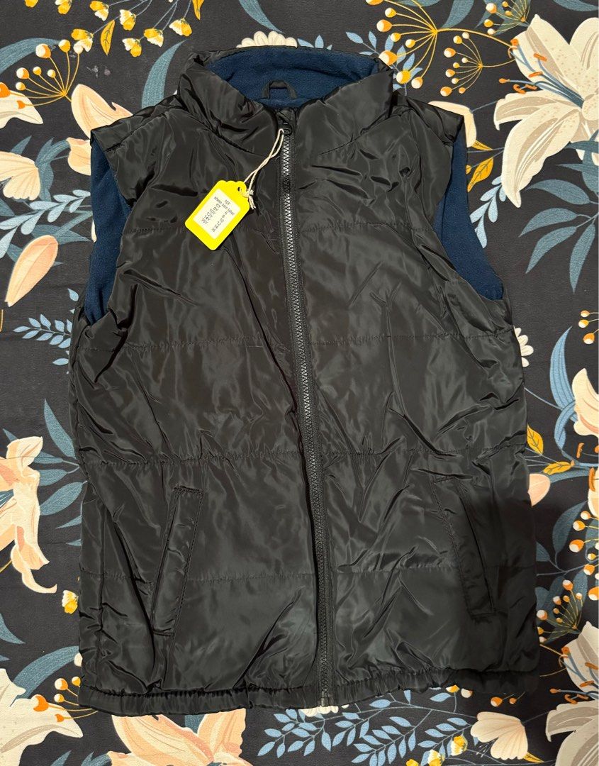 Shein Tween Boy Slant Pockets Vest Jacket 10Y (Category: Coats, Jackets and Outerwear) located in Manila. Submitted by katherine320_ (Listing ID 1331086025, Image 2). Description: - Bought from Shein - Not used - RFS: doesn’t fit anymore.