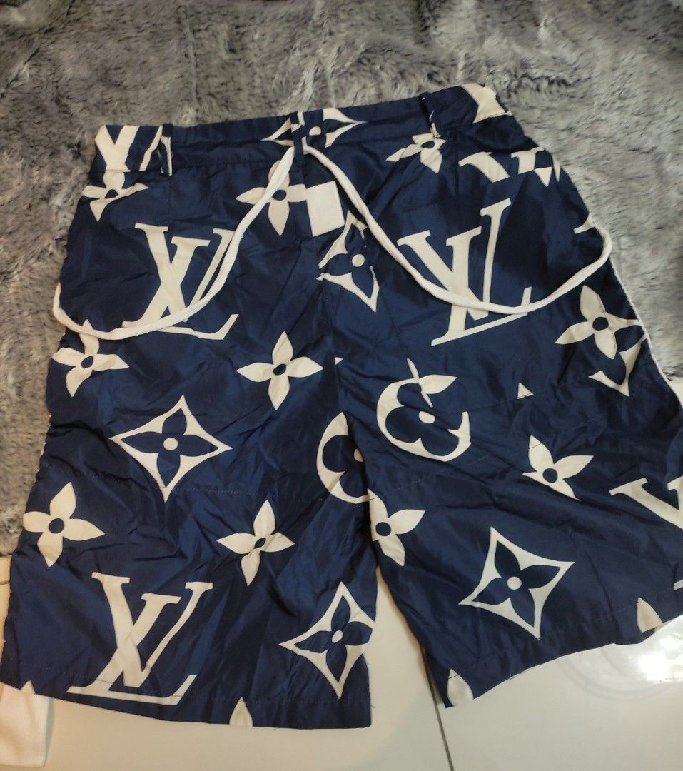 Bermuda lv shop