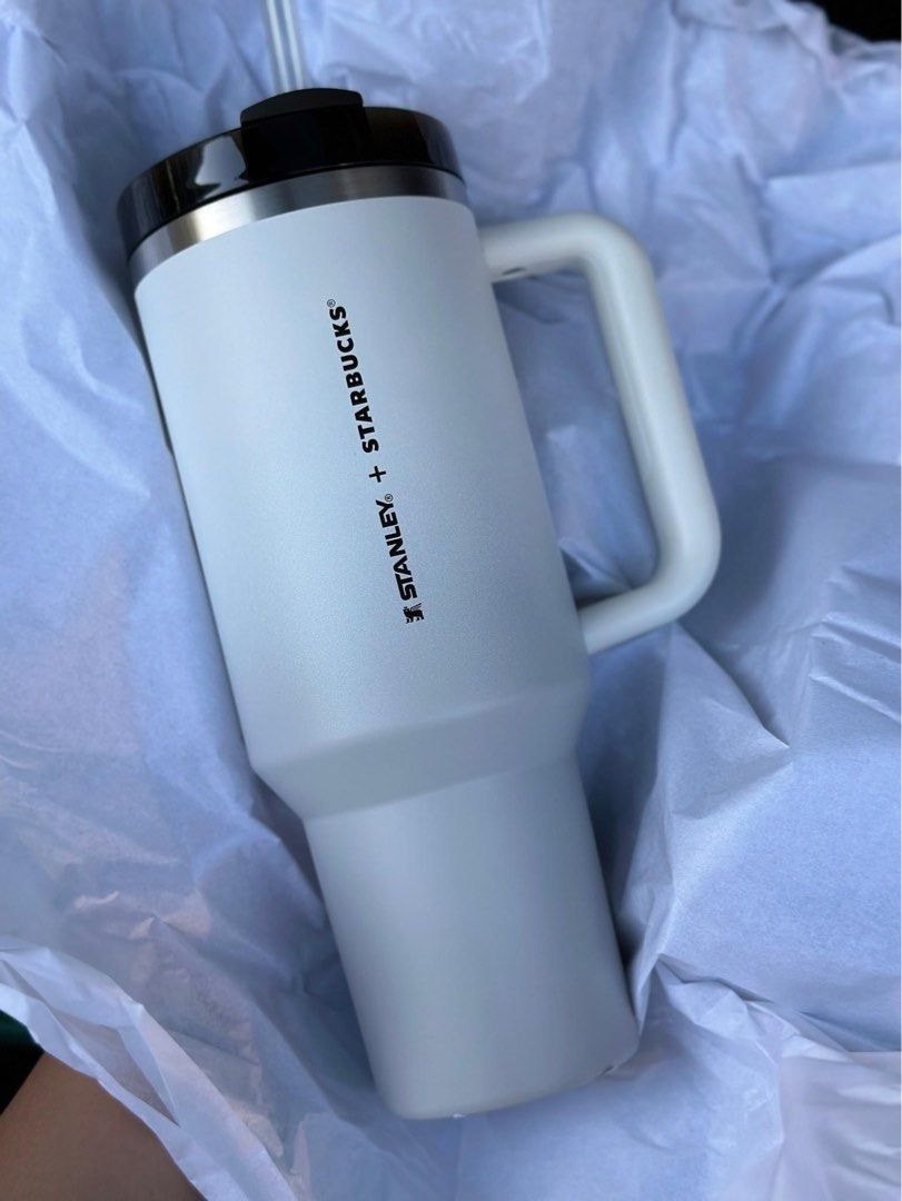 Starbucks Korea Penguin Random House Stanley Tumbler 1183ml (Category: Water Bottles & Tumblers) located in Binan City. Submitted by xxellexxo (Listing ID 1331166449, Image 2). Description: Limited Edition Starbucks Korea Penguin Random House Stanley Tumbler 1183ml White / Gray Gradient Brand New In Box MOP: GCash MOD: J&T/SDD.