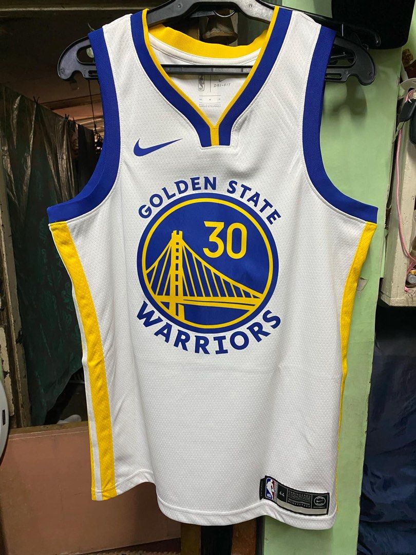 Stephen Curry (Golden State Warriors) Jersey (Category: Activewear) located in Manila. Submitted by twabkeve (Listing ID 1331189424, Image 1). Description: Nike Swingman Jersey 20/21 Home - Steph Curry Size 44 Medium Good condition (see pics) Minimal stain (not visible) Legit 💯 Sampaloc Manila PM for info.