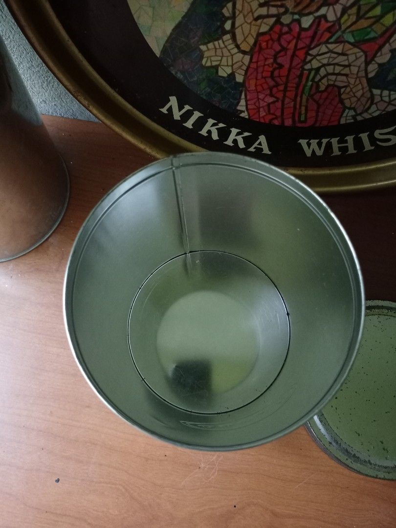 Tin can (Category: Storage Boxes & Baskets) located in Baguio. Submitted by klutter.curio (Listing ID 1331148124, Image 2). Description: .