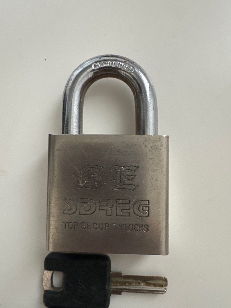 Top security locks (Category: Locks, Doors & Gates) located in Kuala Lumpur. Submitted by mariana_sofia19 (Listing ID 1331112469, Image 3). Description: Let go sbb da tak guna. .