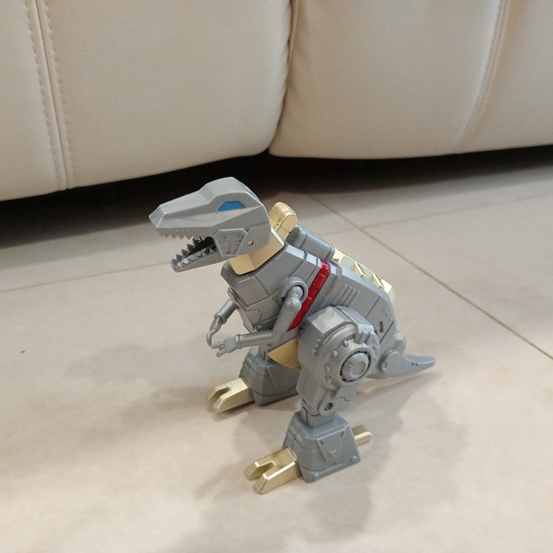 Transformers (Category: Toy Figures) located in Singapore. Submitted by farmster2012 (Listing ID 1331105927, Image 3). Description: Transformers Cyberverse Warrior Class Energon Axe Attack Optimus Prime - $5 AMK Mini Series Grimlock - (Sold) Blokees Prowl - (Sold) Blitzwing Model Kit - (Sold).