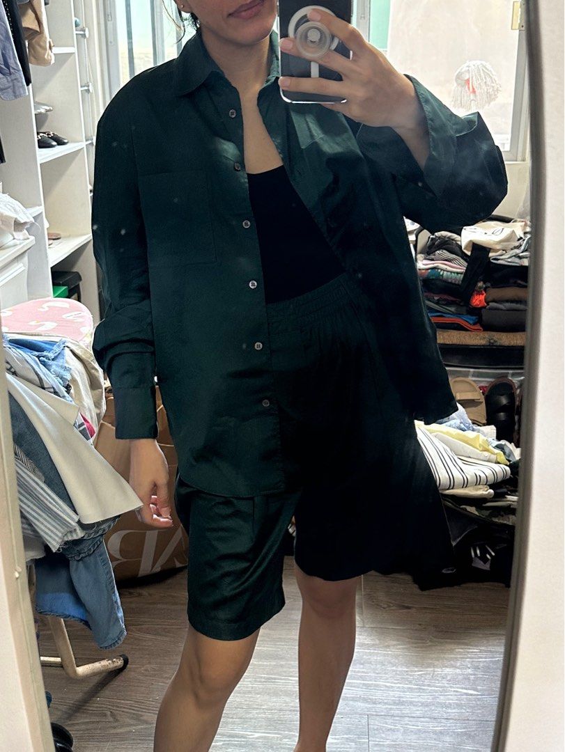 Zara Short and Polo coords (Category: Sets or Coordinates) located in Las Pinas. Submitted by shopnshopperph (Listing ID 1331082194, Image 2). Description: Top Extra Small but fits small Bottom Small size fits medium.