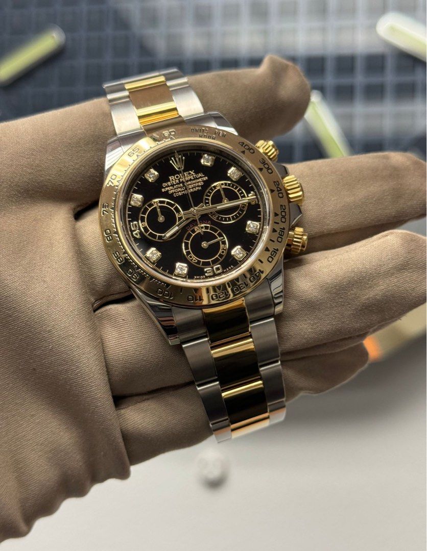 2017 Rolex Daytona 116503 116503G Black with Diamonds, Luxury