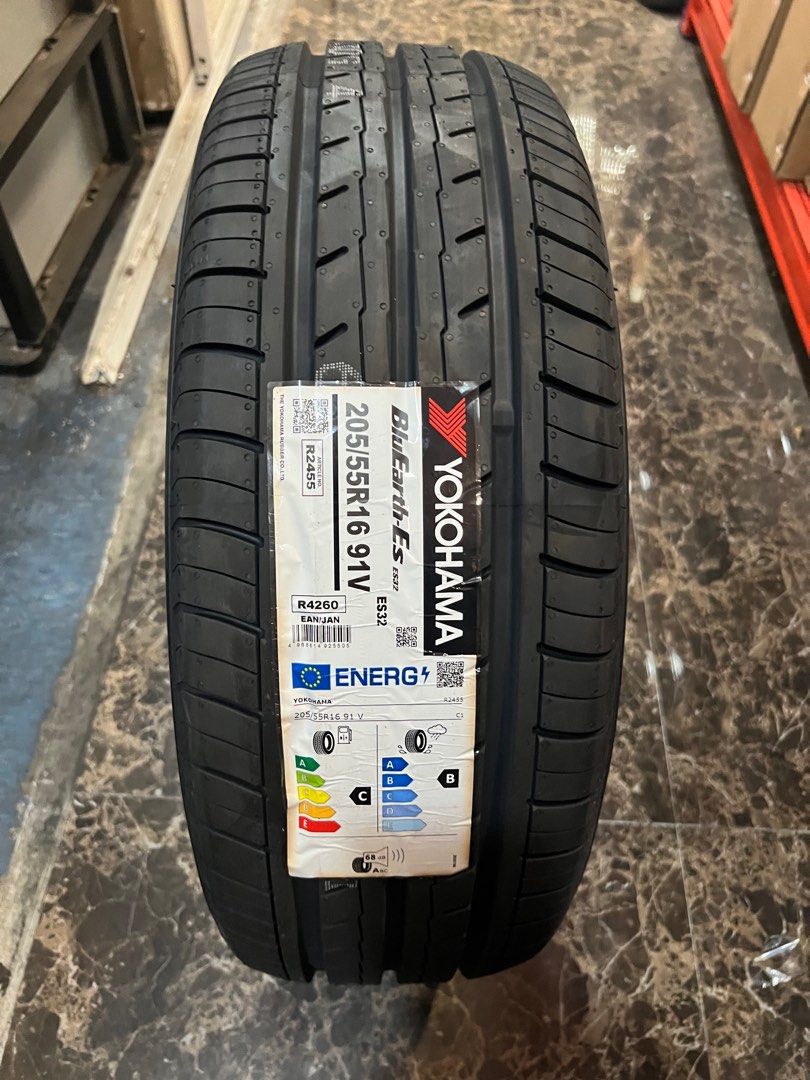 205/60 R16. YOKOHAMA BluEarth- RV 03、 205/60 R16、YOKOHAMA BluEarth-RV-03、2022年