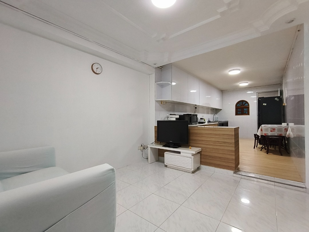 (Category: ) located in . Submitted by shichangtan (Listing ID 1331354665, Image 1). Description: .