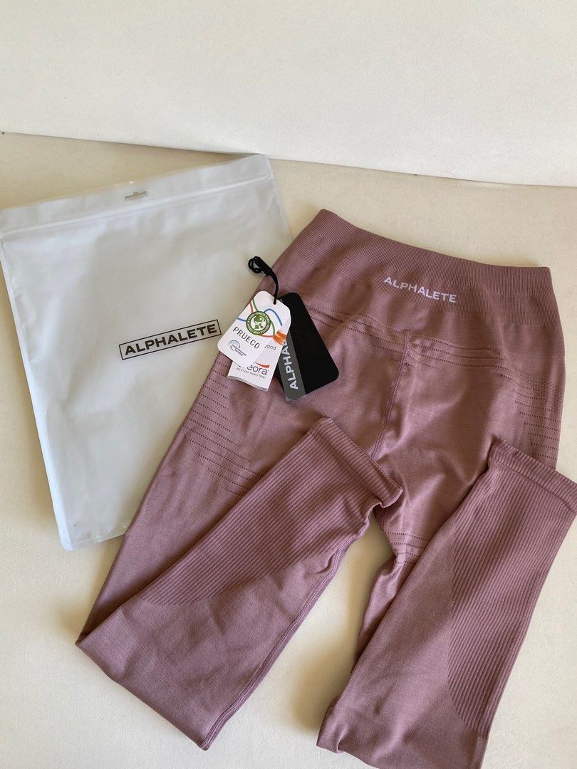 Alphalete Ozone Leggings (Category: Activewear) located in Manila. Submitted by alphagirly (Listing ID 1331333569, Image 1). Description: Alphalete Gymshark Lululemon.