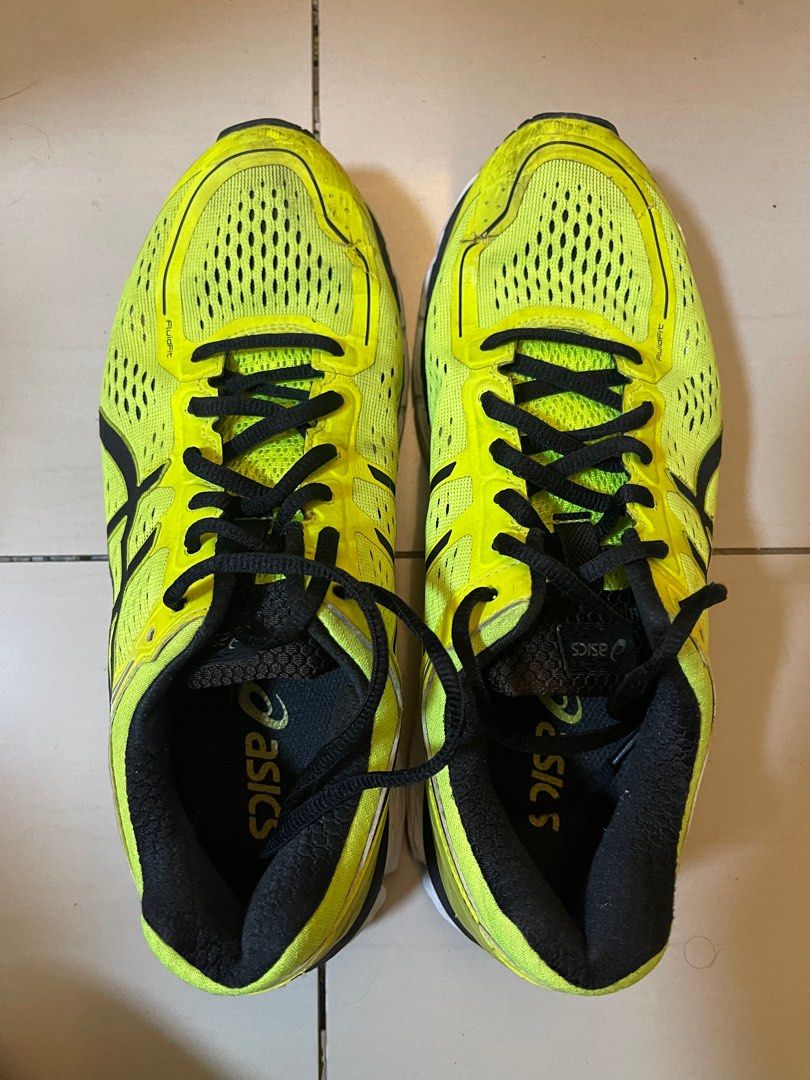 Asics Gel Kayano 22 requires repairs on the sole Men s Fashion Footwear Sneakers on Carousell