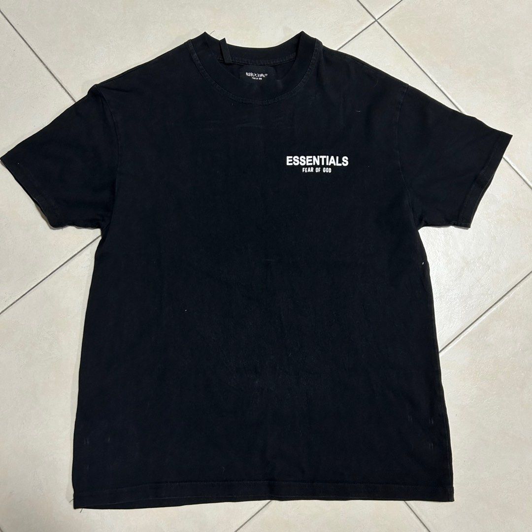 authentic essentials top (Category: Tshirts & Polo Shirts) located in Singapore. Submitted by mmantouzi (Listing ID 1331248609, Image 1). Description: .