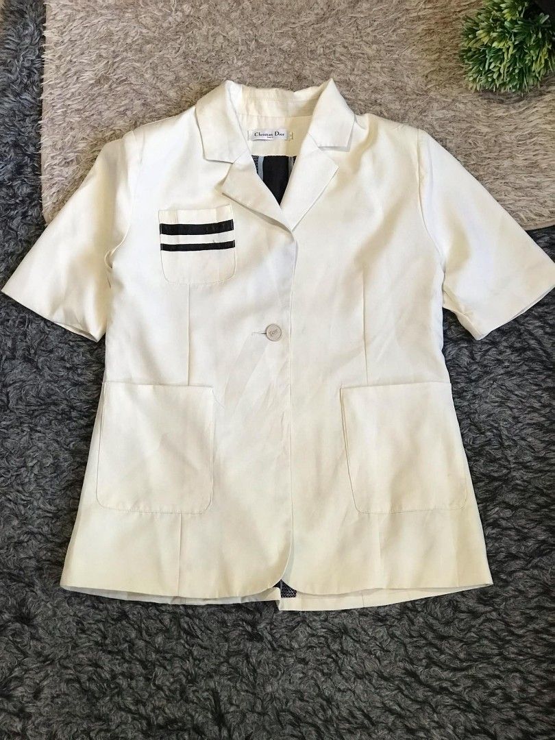 Christian Dior Blazer (Category: Luxury Apparel) located in Manila. Submitted by rutchemari68583 (Listing ID 1331361248, Image 1). Description: Christian Dior Blazer Small-Medium Excellent May maliit na tastas sa inner lining loob di kita.