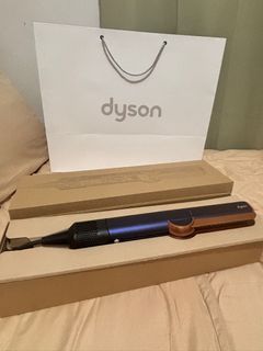 Dyson Airstrait