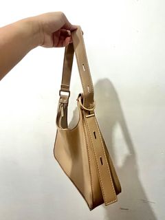 (Category: ) located in . Submitted by preloved_ju (Listing ID 1331229992, Image 1). Description: .