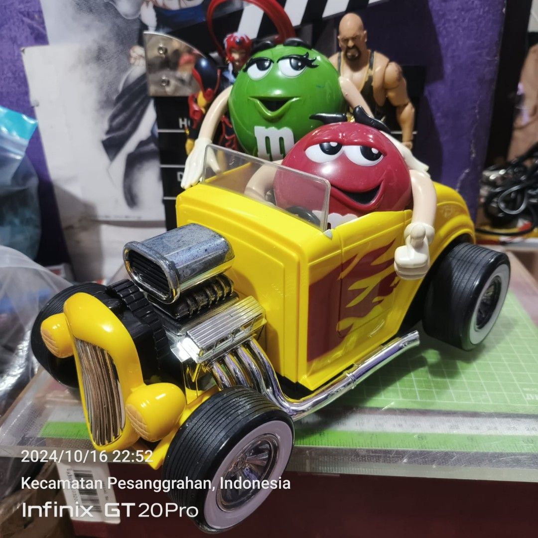 Figure M M #39 s Rebel Without A Clue Yellow Hot Rod Candy Dispenser