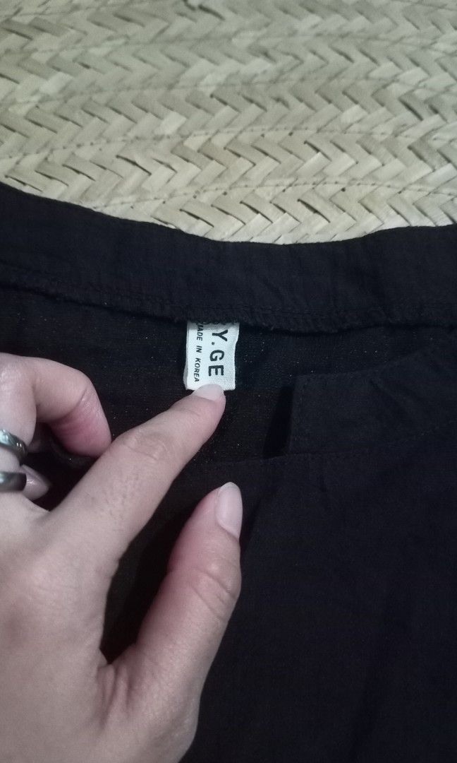 FREESIZE | Black Batwing Sleeves Maximalist Dress (Category: Dresses) located in General Mariano Alvarez. Submitted by missthrifting.ph (Listing ID 1331369034, Image 3). Description: 𝑵𝒐𝒕𝒆𝒔: ➖𝑷𝒍𝒆𝒂𝒔𝒆 𝒔𝒆𝒆 𝒔𝒊𝒛𝒆, 𝒅𝒆𝒔𝒄𝒓𝒊𝒑𝒕𝒊𝒐𝒏 𝒂𝒏𝒅 𝒄𝒐𝒏𝒅𝒊𝒕𝒊𝒐𝒏 𝒊𝒏 𝒆𝒂𝒄𝒉 𝒑𝒉𝒐𝒕𝒐. ➖𝑴𝒐𝒅𝒆𝒍'𝒔 𝒔𝒊𝒛𝒆 | 𝒉𝒆𝒊𝒈𝒉𝒕: 𝑿𝑺 𝒕𝒐 𝑺 | 4'11" 𝗥𝗘𝗠𝗜𝗡𝗗𝗘𝗥𝗦: ‼️PLEASE BE GUIDED THAT SIZES MENTIONED ARE APPROXIMATE ONLY (UNLESS