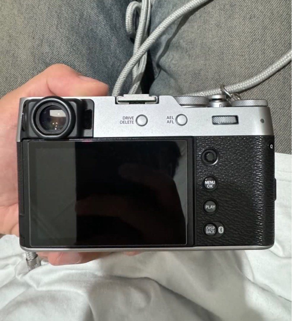 【美品】FUJIFILM X100VI 付属品多数　ショット数800 FUJIFILM USA | X100VI