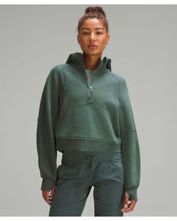 (Category: ) located in . Submitted by clearmywardrobe01 (Listing ID 1331365328, Image 1). Description: .