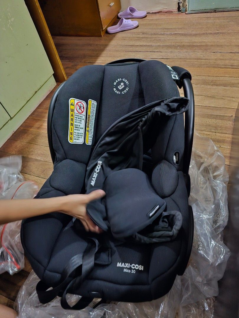 Maxi Cosi with GB Pockit (Category: Car Seats) located in Manila. Submitted by rachellekun (Listing ID 1331365469, Image 2). Description: masi cosi car seat with GB Pockit car seat can be converted into a stroller.