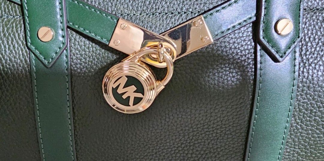 MK bag 2 way bag (Category: Shoulder Bags) located in Valenzuela. Submitted by simplespring (Listing ID 1331307938, Image 3). Description: Color : green Please see the photos for the condition Pm for other inquiries Thank you!.