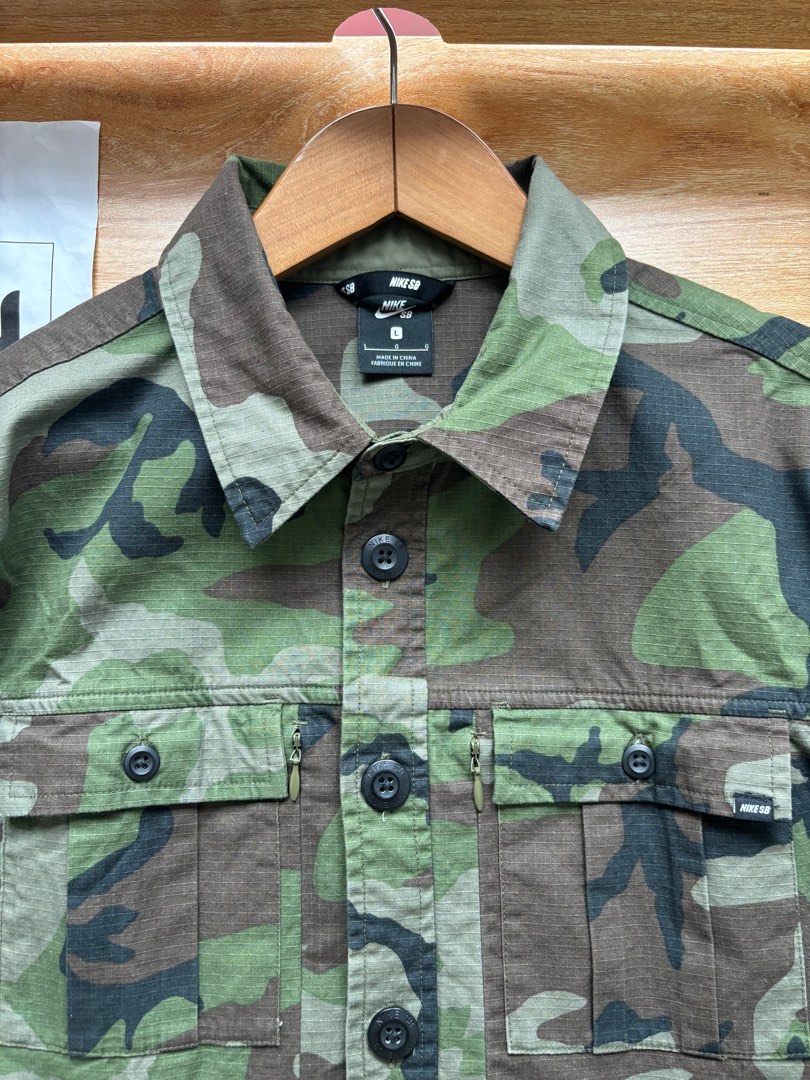 Nike sb camo jacket store